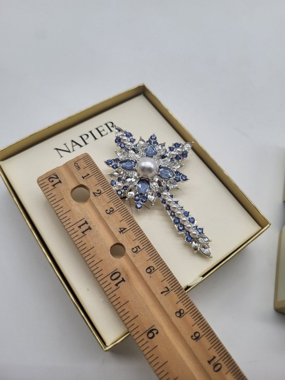 NAPIER Silver Tone 3D Cross Brooch Rhinestones Faux Pearls Blue Clear Religious - Picture 4 of 7